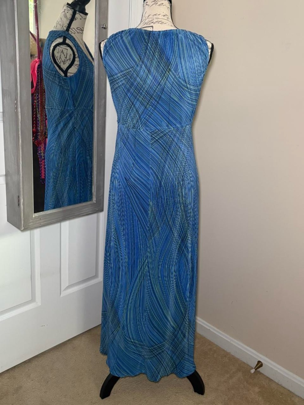 Vintage Rabbit Rabbit Rabbit Blue Wave-Print Sleeveless Maxi Dress - Picture 2 of 8